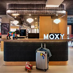 Moxy Bastille 3*, París Francia